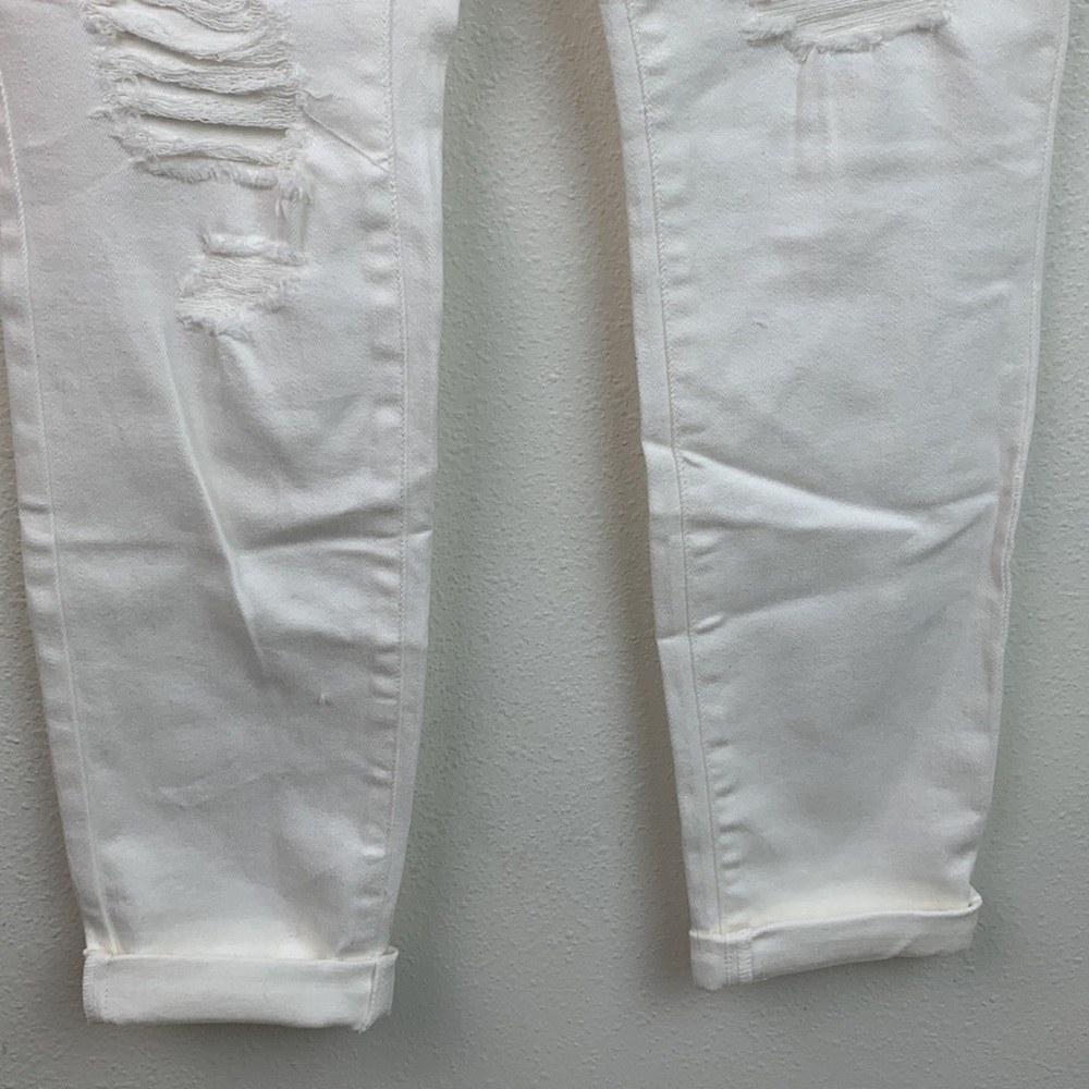 NEW Refuge distressed destroyed white stretch denim jeans, mid rise skinny pants - Picture 6 of 10